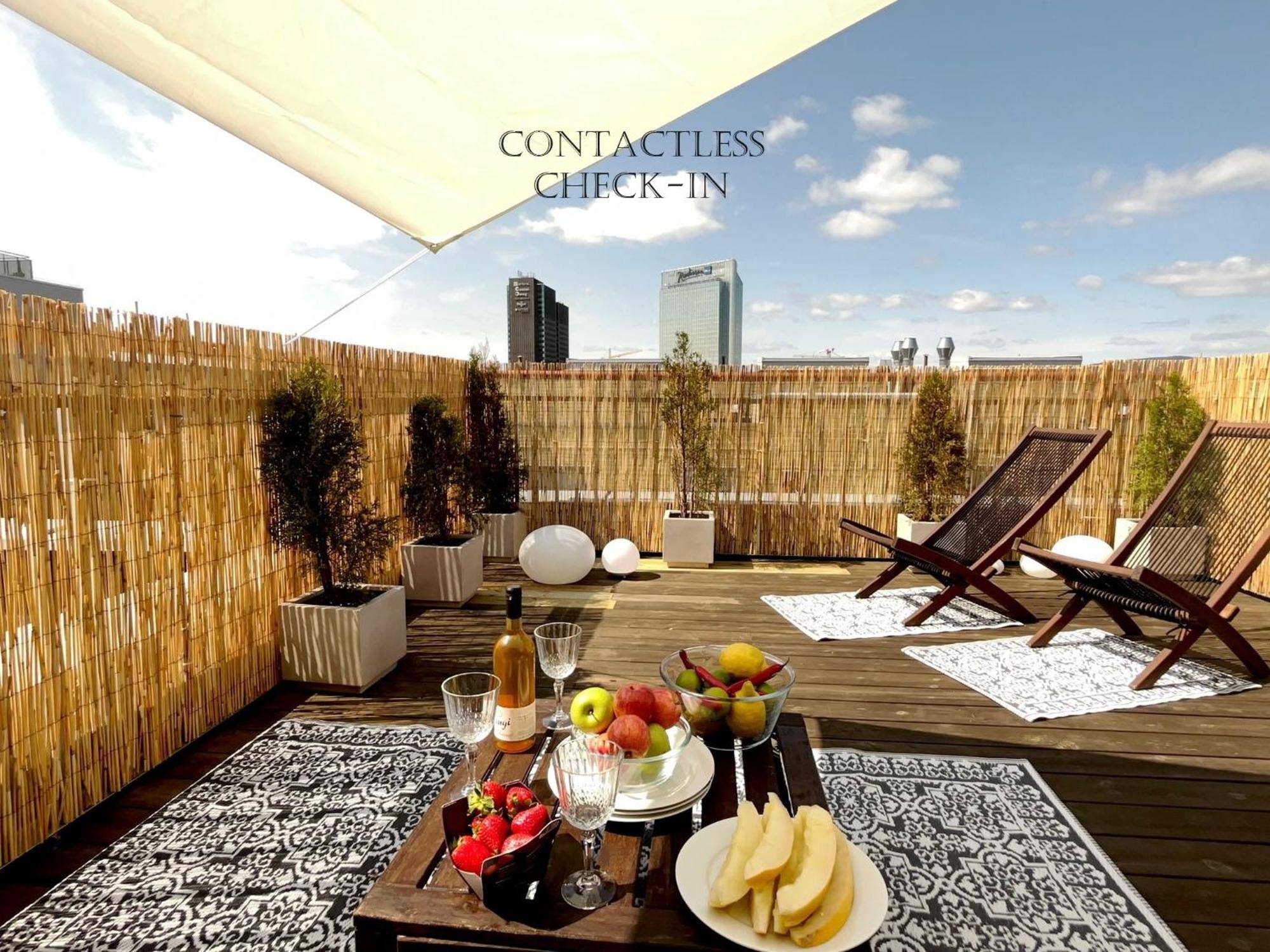 City Center Flat W Roof Top Terrace & Free Parking Oslo Eksteriør billede